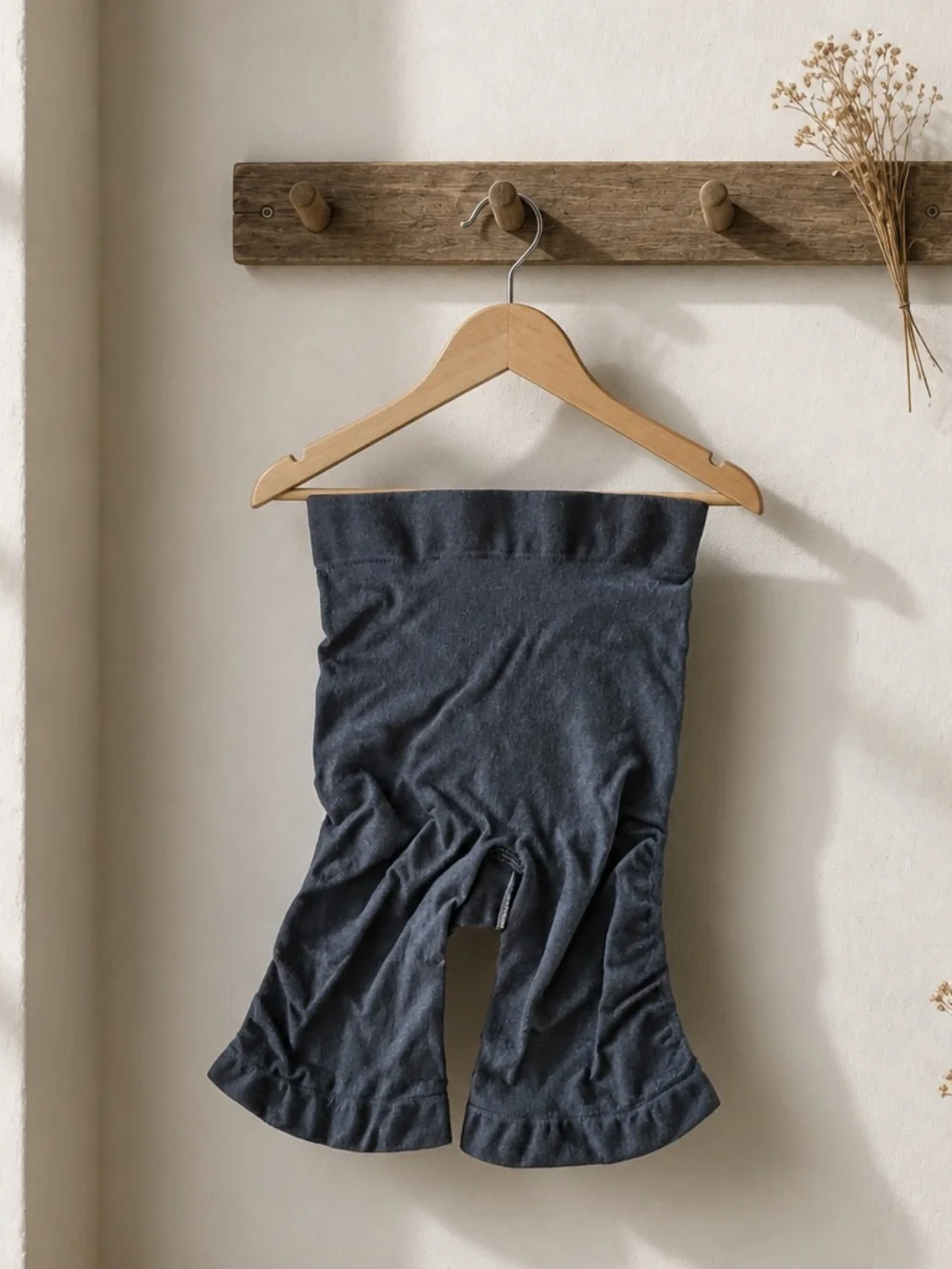 NWOT SKIMS Seamless Sculpt Mid Thigh Short Shapewear Onyx Black - Size XS